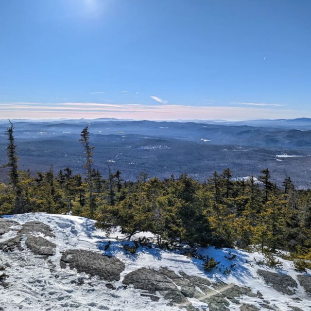 It's been a while since our last post (and our last hike) but we're back in the Whites for the winter and enjoying the winter weather on Mt. Cardigan! Check out the full trip report in the #linkinbio